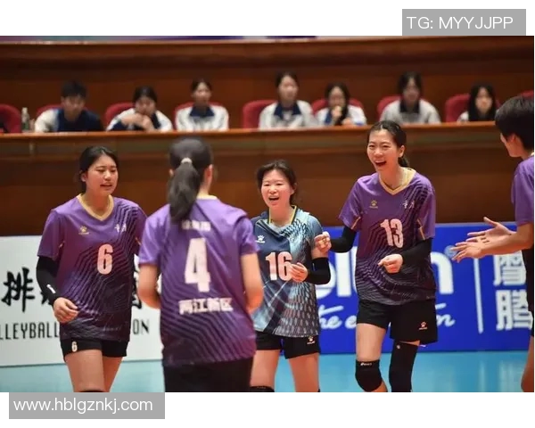 重庆排球队意识争议引发热议球迷看法各异引发讨论