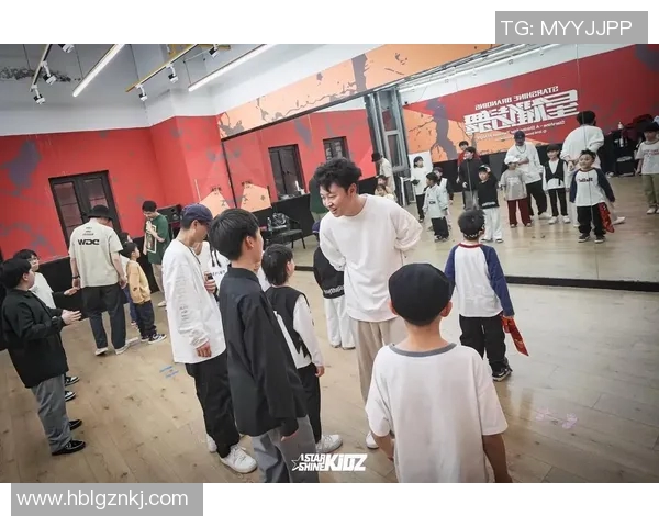 南京街舞队在滑板精英赛中以89分稳居积分榜首位